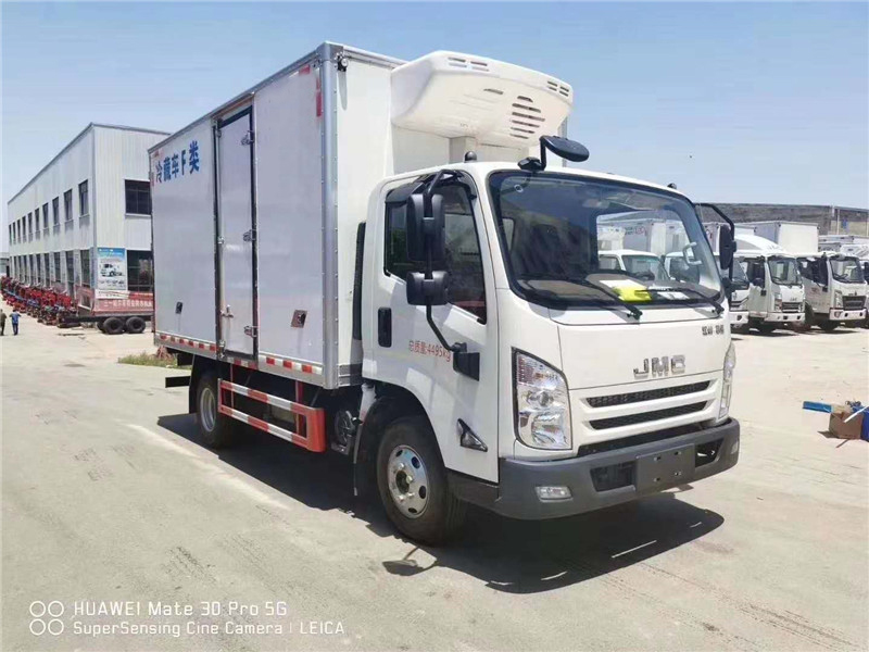 國六 江鈴凱運(yùn)4.2米藍(lán)牌冷藏車