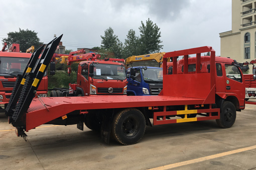 國五東風(fēng)福瑞卡單橋平板車